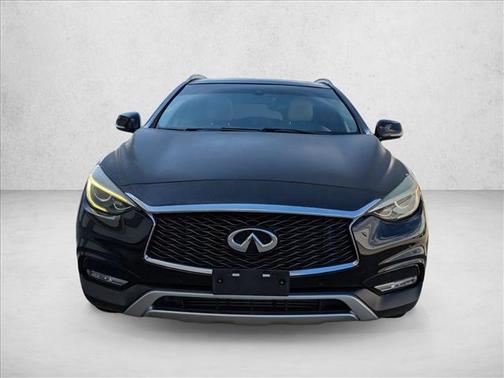 2017 INFINITI QX30 Premium