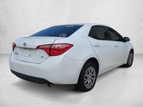 Super White 2018 Toyota Corolla LE