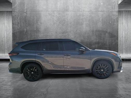 2024 Toyota Highlander XSE
