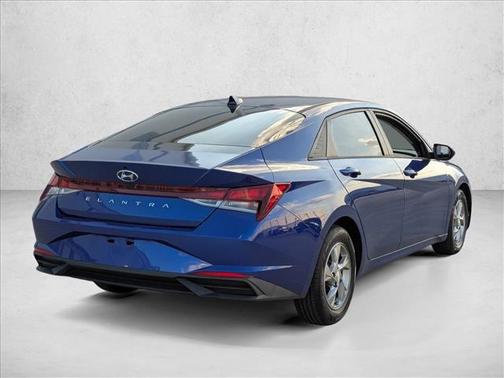 2021 Hyundai ELANTRA SE