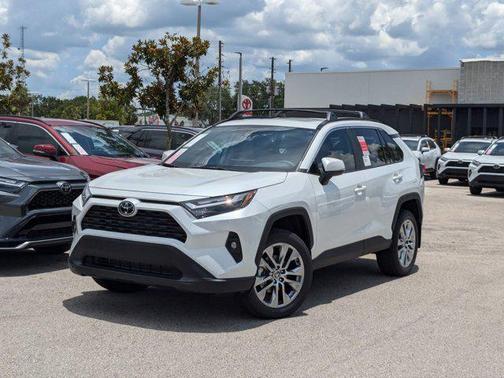 2025 Toyota RAV4 XLE Premium
