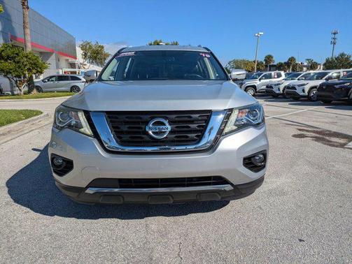 2019 Nissan Pathfinder SL