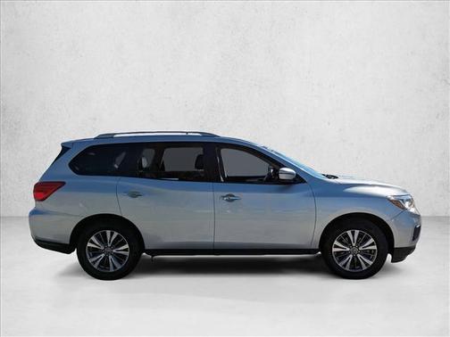 2019 Nissan Pathfinder SL