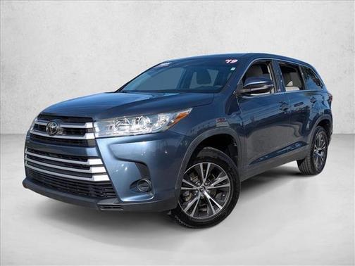 2019 Toyota Highlander LE I4