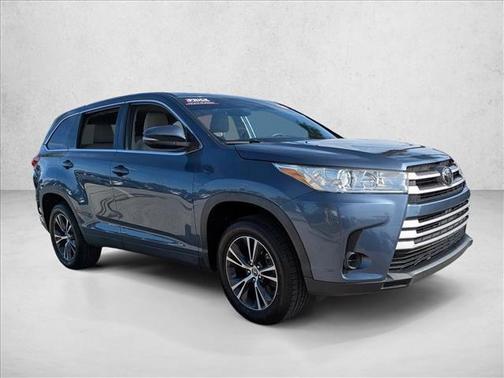 2019 Toyota Highlander LE I4