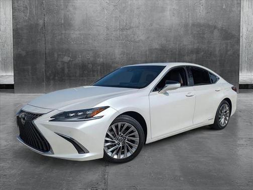 2022 Lexus ES 300h Ultra Luxury