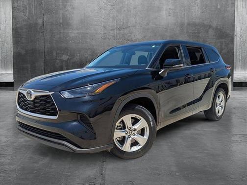 2022 Toyota Highlander L