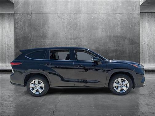 2022 Toyota Highlander L