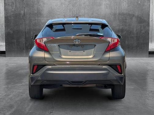 2021 Toyota C-HR XLE