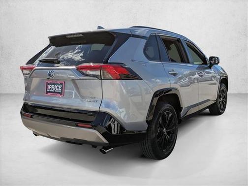 2022 Toyota RAV4 Hybrid SE