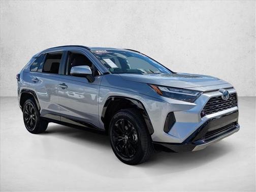 2022 Toyota RAV4 Hybrid SE