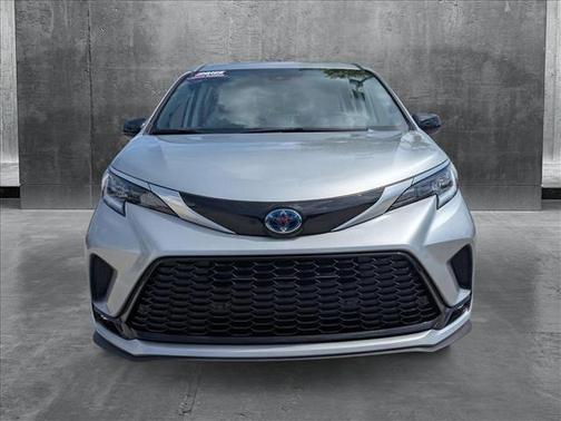 2024 Toyota Sienna XSE 7 Passenger