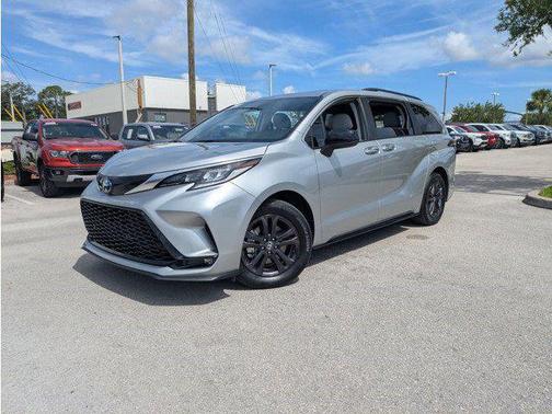 2024 Toyota Sienna XSE 7 Passenger