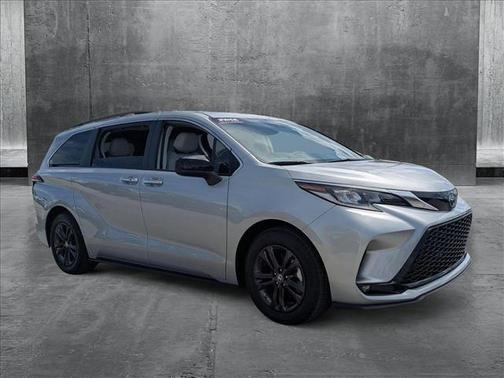 2024 Toyota Sienna XSE 7 Passenger