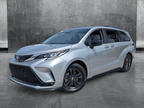2024 Toyota Sienna XSE 7 Passenger