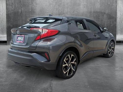 2022 Toyota C-HR XLE