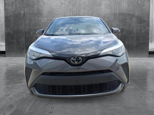 2022 Toyota C-HR XLE