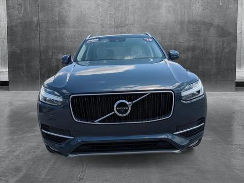 2019 Volvo XC90 T6 Momentum