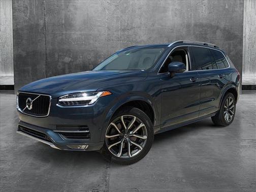 2019 Volvo XC90 T6 Momentum
