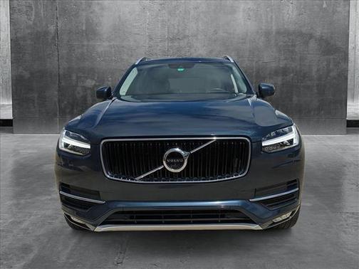 2019 Volvo XC90 T6 Momentum