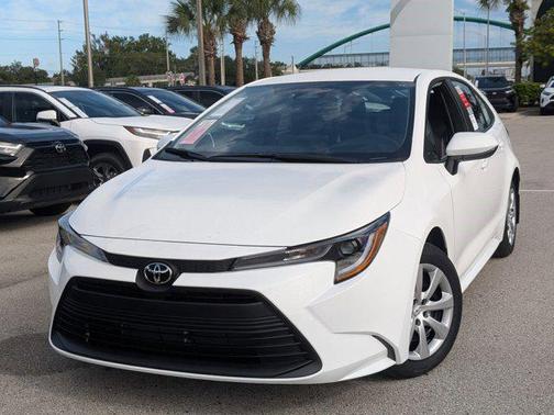 2025 Toyota Corolla LE