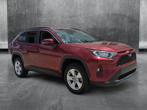 2020 Toyota RAV4 XLE