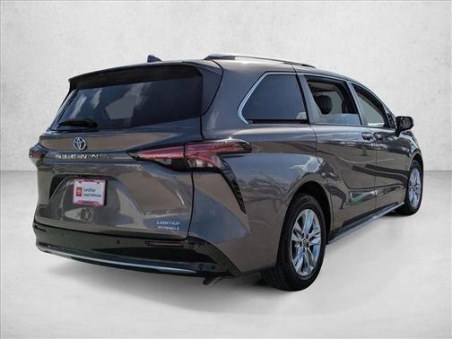 2022 Toyota Sienna Limited