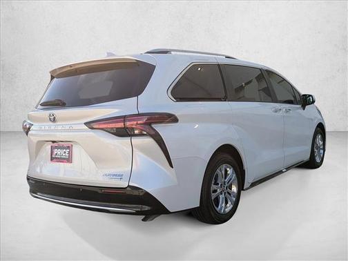 2024 Toyota Sienna Platinum 7 Passenger