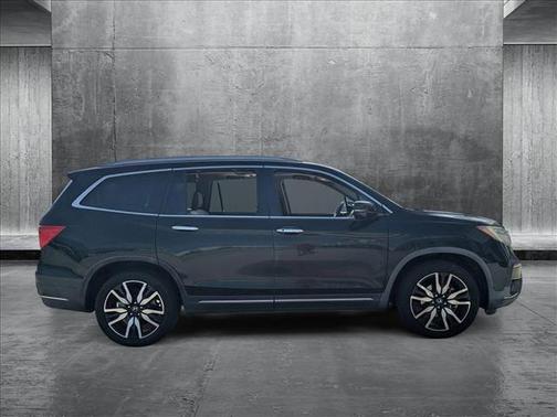 2019 Honda Pilot Touring 8-Passenger