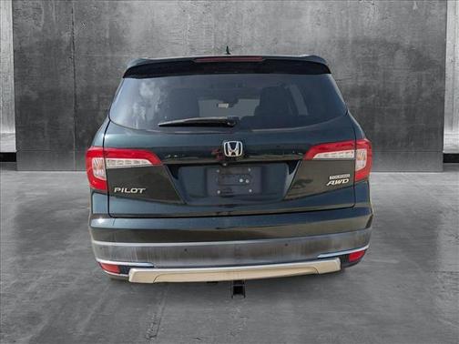 2019 Honda Pilot Touring 8-Passenger