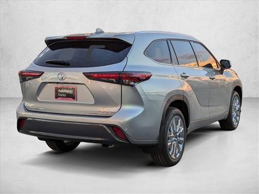 2025 Toyota Highlander Limited