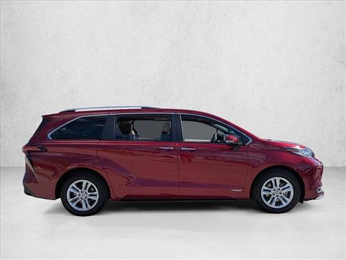 2021 Toyota Sienna Limited 7-Passenger