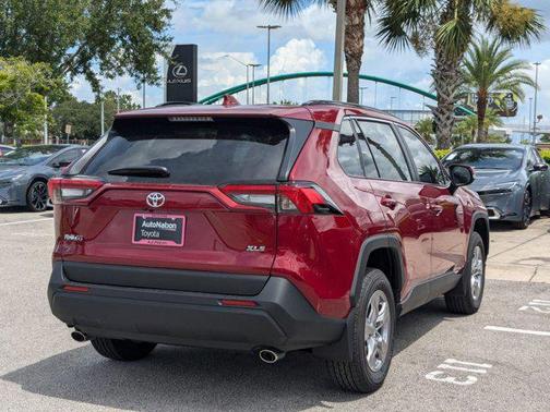 2025 Toyota RAV4 XLE