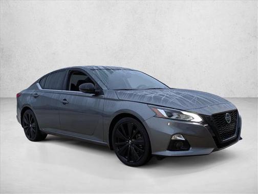 2022 Nissan Altima SR FWD