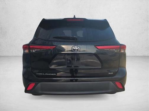 Midnight Black Metallic 2023 Toyota Highlander XLE