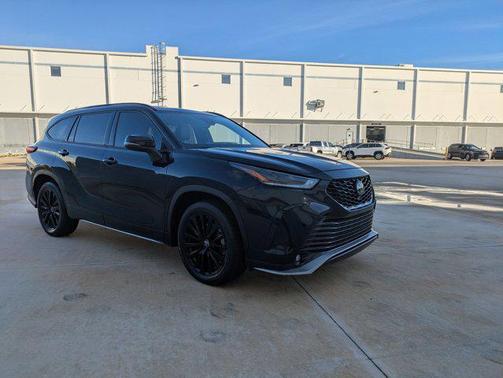2023 Toyota Highlander XSE