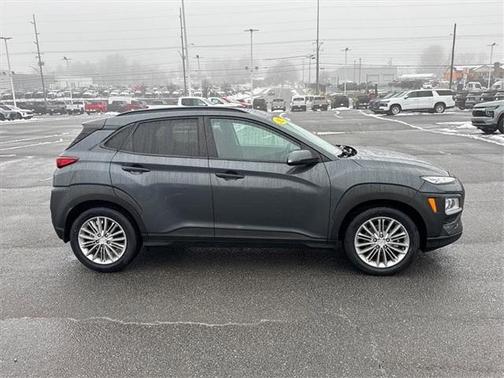 2021 Hyundai KONA SEL Plus