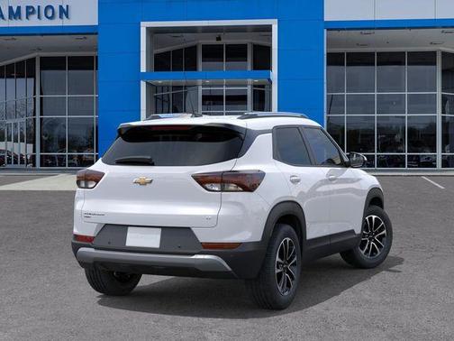 Summit White 2026 Chevrolet Trailblazer LT