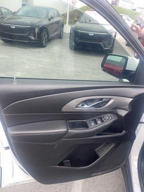 Summit White 2018 Chevrolet Traverse LT Cloth