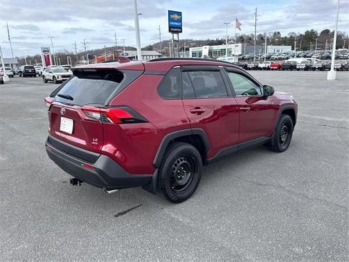 2020 Toyota RAV4 LE