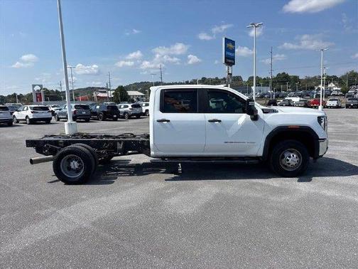 Summit White 2024 GMC Sierra 3500 Pro