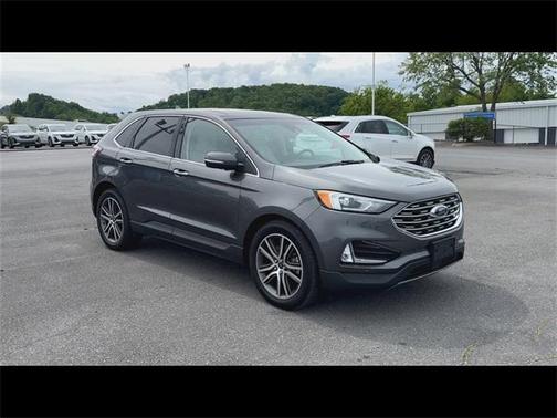 2020 Ford Edge Titanium