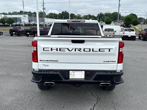 Summit White 2021 Chevrolet Silverado 1500 Custom Trail Boss