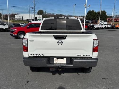 2017 Nissan Titan SV