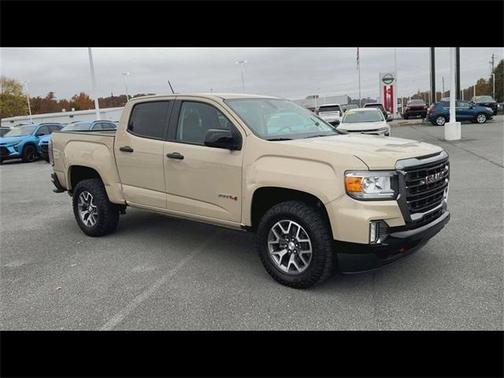2022 GMC Canyon AT4 w/Leather