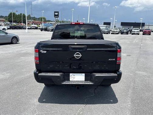 Black 2022 Nissan Frontier S