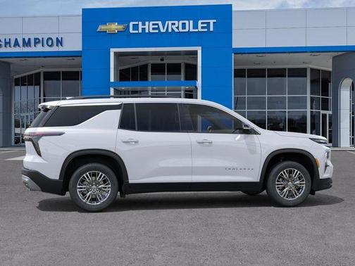 Summit White 2026 Chevrolet Traverse LT