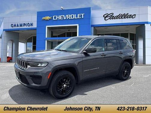 Gray Metallic 2023 Jeep Grand Cherokee Laredo