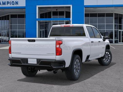 Summit White 2026 Chevrolet Silverado 2500 Custom