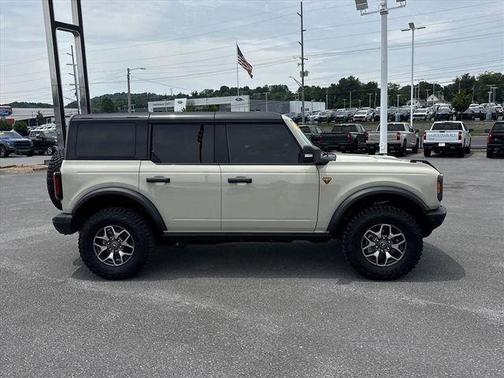Desert Sand 2025 Ford Bronco Badlands